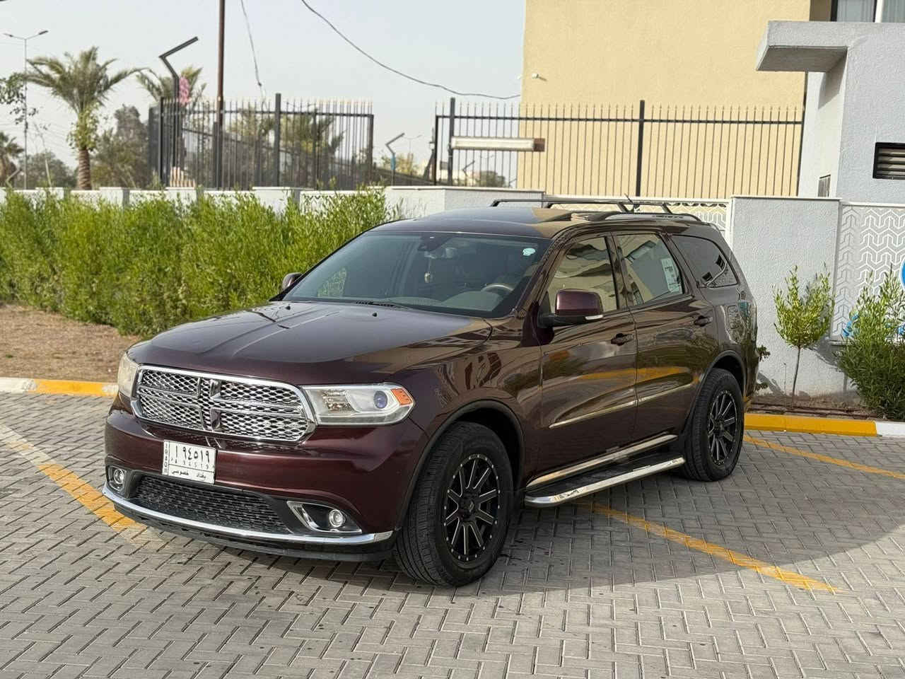 🚨 دودج دورنكو RT فول مواصفات للبيع
موديل: 2012
المحرك: المرغوب HEMI 5.7 V8 – وارد خليجي السياره داخله كلين للعراق 
🔹 الحالة بيها صفحه صبغ اثر طخه فقط بدون لا دواخل ولا تكم ولا لغود صور الطخه مالتها والسونر مرفق بالمنشور 
ملاحظة ( جميع الايرباكات سليمه ) 
💎 المواصفات: 
 أبواب و صندوق بصمه
كشنات جلد كهربائية الاماميه مع خزن وضعيات سايق 123
تبريد + تدفئة للكشنات الاماميه مع كشنات خلفيه تدفئه
شاشة كبيرة مع نظام ملاحة وخرائط 
رادار خلفي – جانبي 
وضعيات قيادة (سبورت  تبريد 3 قطع 
صندوك كهربائي مع نظام الدفع الرباعي (4x4) 
حساسات خلفية + نظام مانع انزلاق
لايت LED زينون مع لد اشاير 
أبل كاربلاي + AUX + USB
‏Auto Stop (توقف ذاتي)
رقم بغداد تحويل مباشر 🤍 
📍 الموقع: بغداد الدوره 
📞 للتواصل: ‬ ‬ ‬*********** 
💰 السعر: 160 – بيه مجال ( مراوس هم ترهم عادي 
 🙏🏻🤍 مع تمنياتي موفقية للجميع
