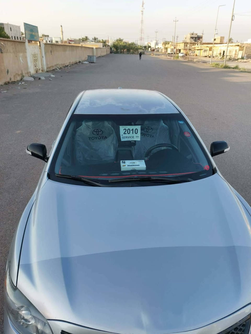 السلام عليكم شباب.  كامري 2010. امريكي سونار مثل ما موضح بالصوره أخوان. سعر ٩٢ وبيها مجال للطيبين 
محركها 2500.
للعلم اني مكلف بالنشر. 
رقم صاحب سياره  ‏‪***********‬‏.
