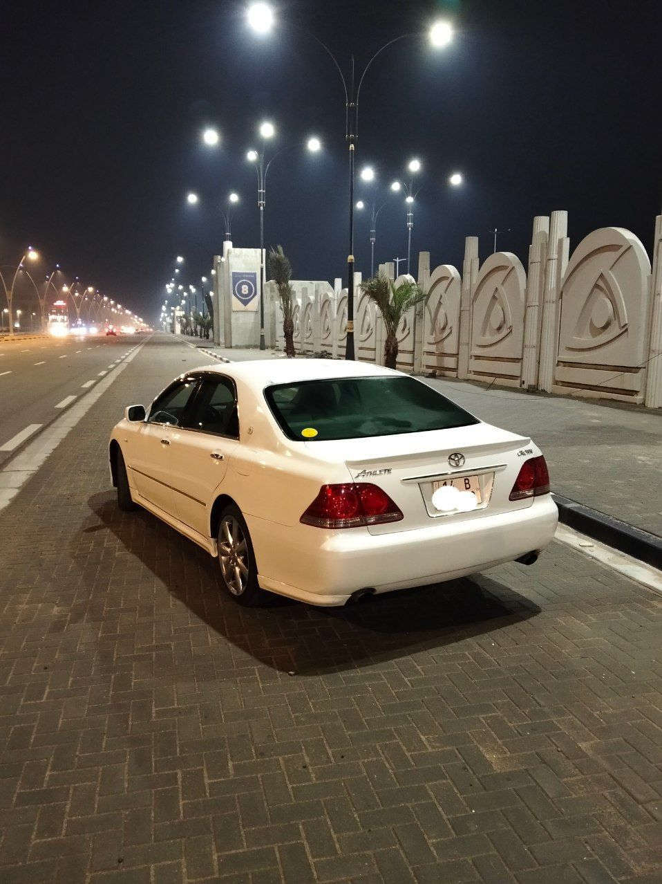 للبيع شاهينه🇯🇵🧿 موديل 2005 اصل تسجيل جديد مزاد دوله رقم بصره أنكليزي السياره جديده بمعنه الكلمه 💯  
السياره كصتين 
مواصفات السياره 
كريستال أصل 
أثلت 
لايت وبك لايت ابو اعيون ابلاد
لحيه امامي خلفي ابلاد 
شاصي 182
 ٣دكم بلاد
محرك 3000 .. 6 اسلندر V6
تبريد قطعتين
6بصمات
مري شفط
كير 6 نمر
 مثبت سرعه 
 داخل رصاصي جديد + صاج
لايت دوار
 كشنات كهربائيه
شاشه
ويل كب دنك نفطي 
 مكاني بصره مامتوفر ع النت للاستفسار ***********
