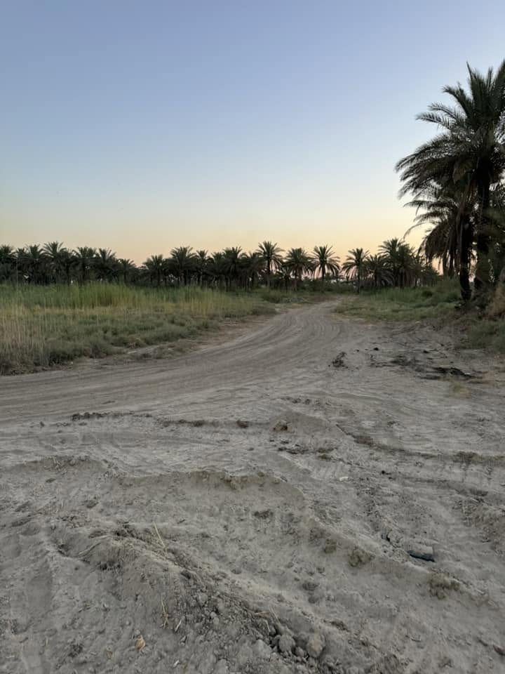 آرض لبيع المساحه ٣دونم نهر الفرات 
ماي كهرباء تبليط 
طريق العلماء 
الأستفسار ***********
