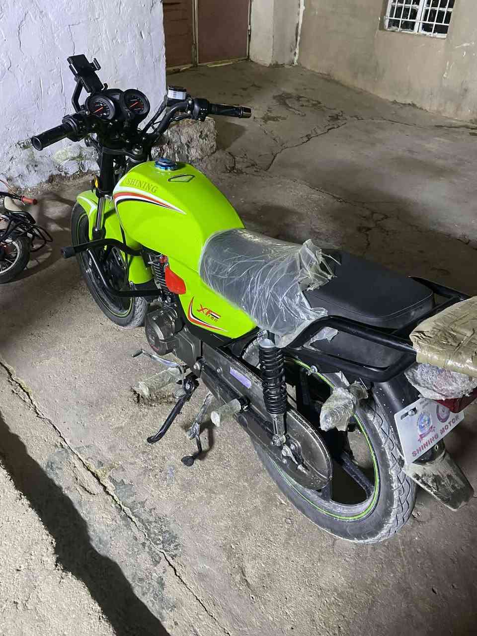 للبيع شنك 2025 بدون اوراق موطور جديد لون مميز مكان حديثه سعر مليون 25 وبي مجال للشراي يرهم مراوس ***********
