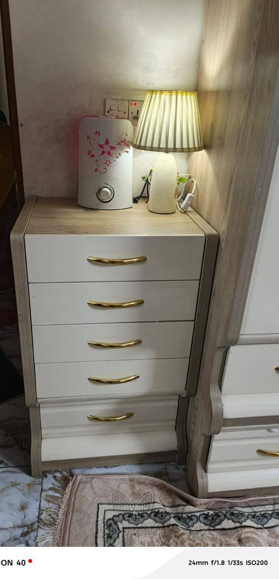 غرفه نوم للبيع تركي ثكيله كلش ونضيفه ميه من ميه 
الحريه السعر مليون ونص لدور *********** ابو فاطمه
