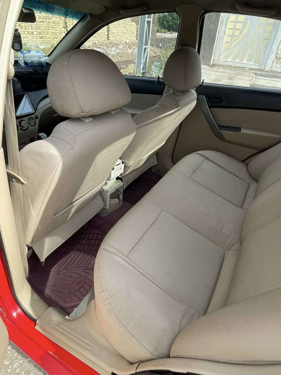 افيو للبيع موديل 2007 خليجي محرك مسكر 1600 

النظافة كدامكم السيارة بيها قطعة وحده صبغ الجاملغ الامامي الايمن لامعجون ولاشي بس مرشوش وبيها بارد بالبنيد موضح بالصورة ودوسات السيارة مصبوغة الباقي كفالة عاملة السيارة لاشواصي ولالغود مكينتها خير من الله مبدلها ع ايدي لاتبخير ولاتنقيص ولاكلشي وصافية كير وصدر خير من الله تايرات تخم جديد . والكشنات كدامكم ونظافتها تسولف 

مواصفات السيارة 

الداخل لون عسلي

شاشة اصلية اندرويد 

كامرة دوارة 

سنتر لوك كامل وشغال 

ويل كب حجم 15 البلادي مالتها من الشركة 

رقم كربلاء مميز 7161 

السيارة بسمي ابيع شرط التحويل 

السعر 65 وبيها مجال كلش قليل حق الجية مالتك 

والسيارة مال بيت ما متعوبة 

وسونار السيارة موجود 

مكان السيارة بابل قضاء المحاويل 

***********
