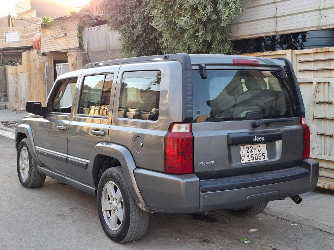 السلام عليكم للبيع او المراوس جيب كوماندر وارد خليجي فول مواصفات موديل ٢٠٠٧ محرك ٣٧٠٠ سته سلندر سبعه راكب ٣ قطع تبريد ثلج شاشه سستم سماعات تخم تأير جديد صدر امامي خلفي جديد كهربائيات كلها شغاله فور ويل شغال كشنات كهرباء بدون حادث السياره كفاله من الحادث بيها صبغ كلير ٤ قطع سونارها بالمنشور ارقام وهزه جديده بأسم عربي السعر ٩٨ وبيها مجال 
مكاني الدوره ابو دشير 
رقم الهاتف *********** بغداد, العراق
