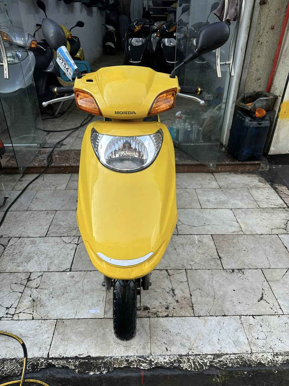 #السلام_عليكم_أخوتي_الغوالي 
#الوجبه_الجديدة
#مال_مزاد_شرط_رمبه 
# هوندا سبيسي 👍
 #شرط الضمان 💯💯
#بعده بحالة الوكاله فول نظافه مكفول 
#نظافه فول 💯💯👍 
#اللون أصفر 🍋🍋🍋

البيع نقد والأقساط 👉
مصرف الرافدين فقط👉
مواظف ومنتسب ومتقاعد و الوريث 👉
استقطاع الاكتروني بدون مقدمه👉

#مكاني كوت المشروع شارع ميكانو 👉
***********☎️
***********☎️
أخوكم سيد محمد
