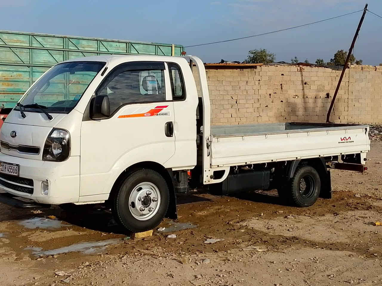 كيا فحل للبيع موديل ٢٠١٨ مكفوله كفاله عامه رقم بغداد باسمي مكان بغداد الفظيليه(***********)
