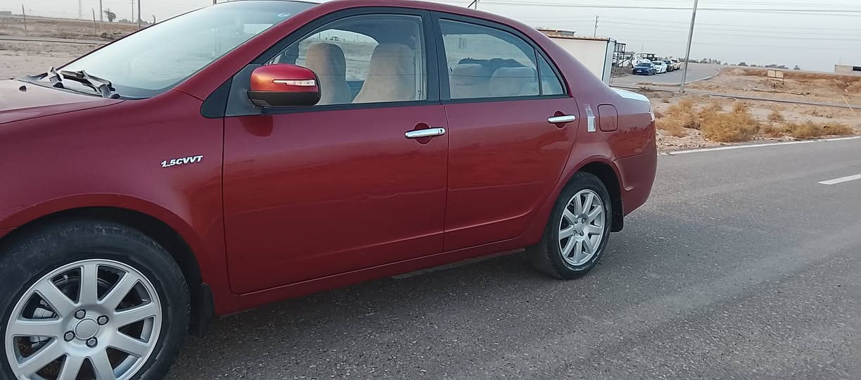 للبيع جيلي موبل2013رقم بغداد الماني سنويه جديده سياره مكفوله كفاله عامه من كلشي من كير مكينه حداديه تخم تاير  كله مكفول الشراي يتصل ***********
