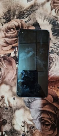 سناب 720G • رام 8 • كاميرا 64 ميگا