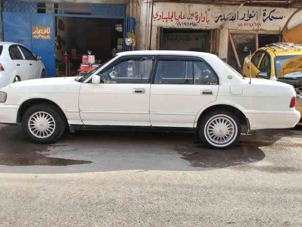 السلام عليكم سياره ارنب للبيع رقم بغداد موديل 1993كفاله عامه من الكص سياره جاهزة ما عدا الغاز سياره بسمي نافذه لغايه 2027 مكاني في الكوت السعر 75 اوبيها مجال لشراي الهاتف ***********
