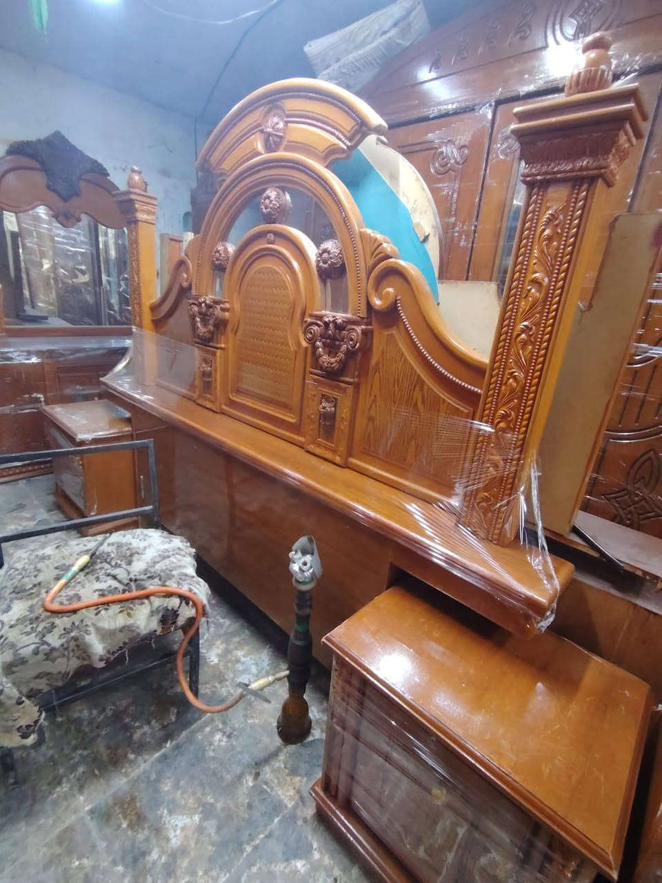 غرفه صاج  وسعر 650توصيل موجود نضيفه كلش حجز ***********
