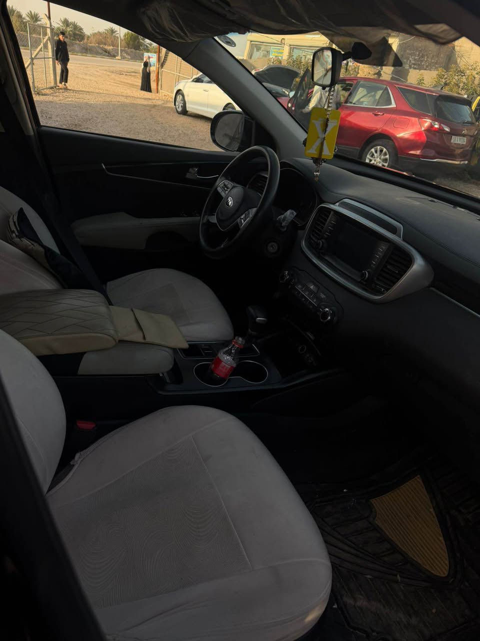 سلام عليكم سورنتو موديل 2020 امريكي حادث باب سايق ولخلفي  محرك سته سلندر مامفتوح بصمه سياره رقم اربيل الجديد 
جديده السياره كامره كشنات جلد 
السعر 182 وبيه مجال 
رقم *********** بغداد, العراق
