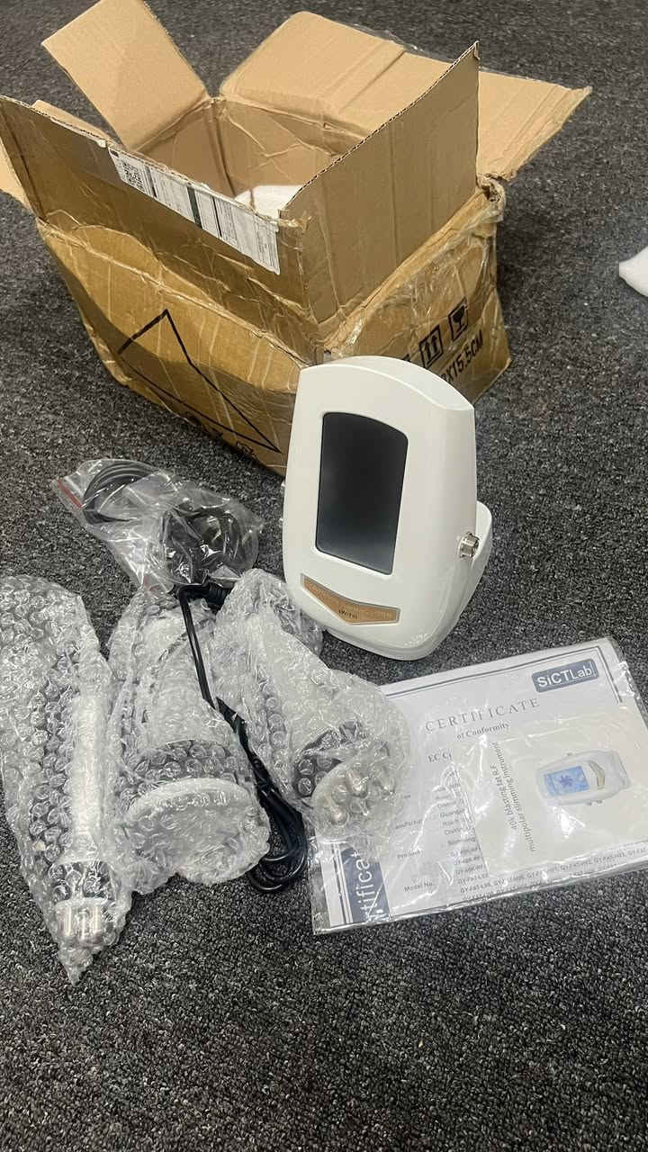 جهاز طبي اصلي للنحت وتنحيف وتجديد البشرة 

الوظائف: يعمل على نحت الجسم، شد الجلد المترهل، وتقليل السيلوليت. 
المميزات: يتميز بشاشة ديجيتال لسهولة التحكم والإعدادات، وهو آمن وغير مؤلم ولا يحتاج إلى تخدير. 
الاستخدام: مناسب للاستخدام المنزلي أو في المراكز التجميلية للتخلص من الدهون العنيدة في مناطق مثل البطن، الخصر، والأرداف.


**إذا كنت صاحب هذا الإعلان وتريد حذفه لأي سبب، رجاءا أرسل رسالة إلى الدعم الفني**