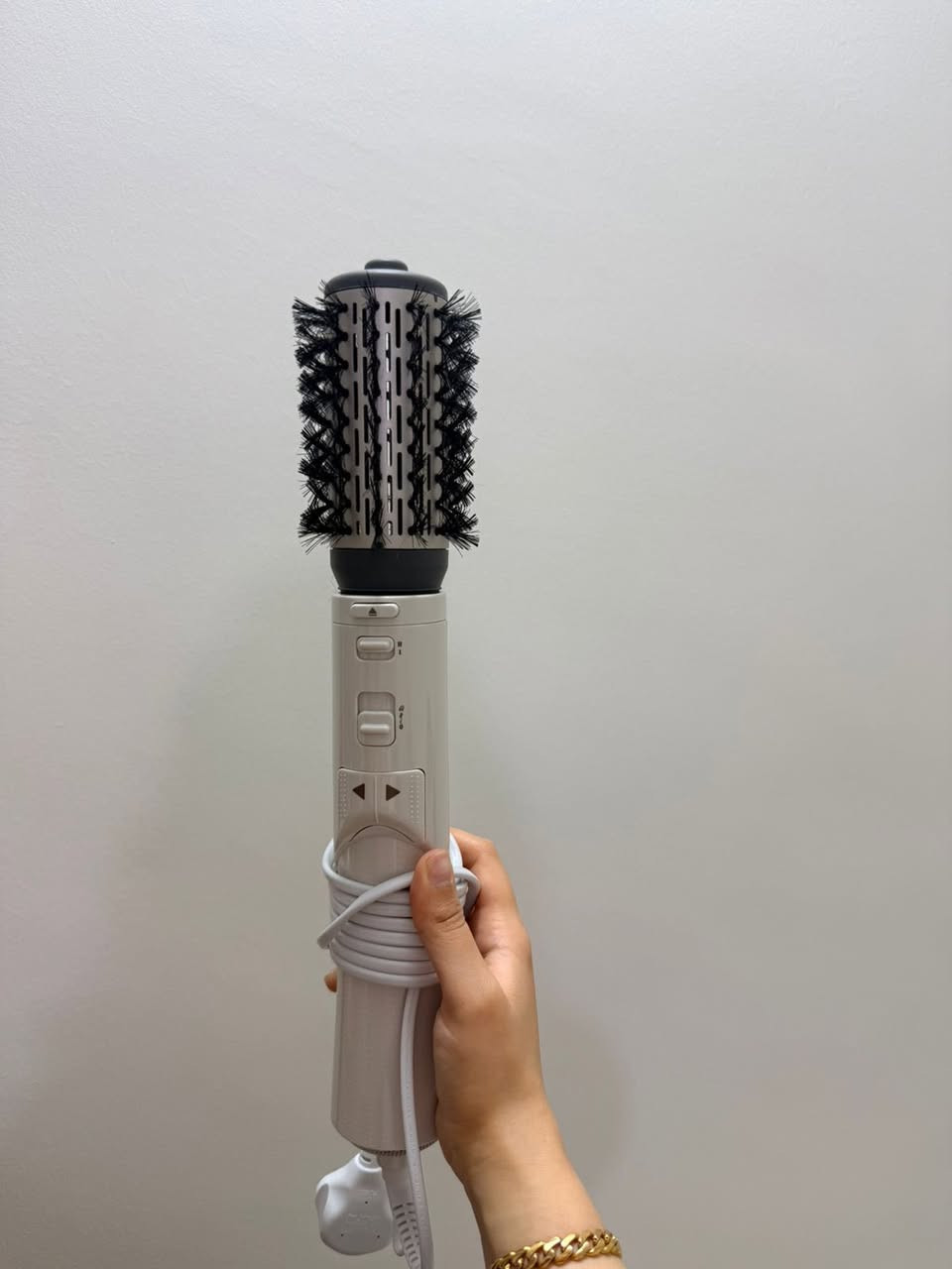 شسوار فلبس للبيع
استخدام ٤ شهور نظيف جداً ويعمل وكل ملحقاته وياه ، مع ضمان من الشركة
سعر الشراء ١٥٠
سعر البيع ٦٥ 
المصدر مسواك
الغرض من البيع البنية دتسافر ودتصفي غراضها
استخدام قليل والقطعة نظيفة اخو الجديد 
المكان بغداد الوزيرية 
للتواصل على الخاص


**إذا كنت صاحب هذا الإعلان وتريد حذفه لأي سبب، رجاءا أرسل رسالة إلى الدعم الفني**