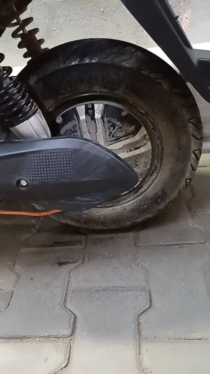 السلام عليكم دارجه نوع سكني للبيع كلشي ما بيها كلشي شغال ملف عقل ضفيره لايتات بكلايتات هورز بس ٣ بطاريات من أصل ٦ واكفات
الموقع الاعضميه سبع ابكار 
قرب جوهرت لبنان الجديده 
التواصل فقط واتساب 
***********
