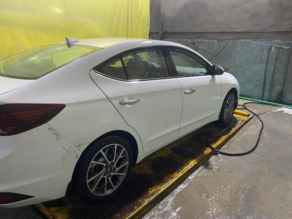 النترا 2019 شكله 2020 خليجي للبيع
رقم اربيل لون ابيض 
مكان السياره النجف 
مكينه 2000 دوش
يدات نيكل 
كامره خلفيه 
شاشة كبيرة 
فتحه سقف 
اشاير بالمري 
مري شفط
التبريد خلفي وأمامي 
وضعيات قيادة سبورت  +ايكو  + عادي
سياره ماشيه 163264
حساسات امام وخلفي 
‏Apple car 
لدات ثلجي
سياره مابيه اي صبغ فقط هذني طخات بسيطة مثل ماموجود بصوره .
السعر 152 وبيها مجال بسيط
رقم تلفون وتساب *********** 
للمعلومات الدعاميه خلفيه بيه تكسر وبدلته جديده والقديمه موجوده ودعاميه اماميه بس كلبسات مكسره سياره برغي مامفتوح بيه .
