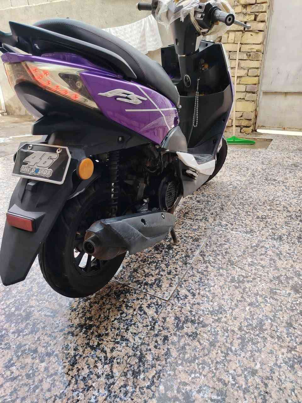 السلام عليكم دراجه للبيع  اف اس زيرو نظيفه مامفتوح برغي منها كله بلادي اي نقص مابيها السعر ٧٥٠ وبيها مجال واي استفسار لاتصال على الرقم ***********
