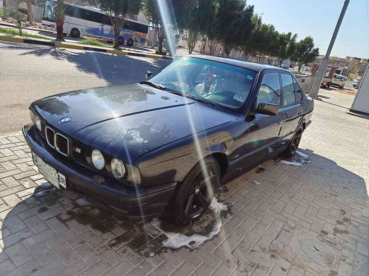 البيع بي ام حجم 535سياره حلوه مكينه كير.  جديد   السياره بلبصره   رقم بغداد  سعره 48ورقه بيها مجال ***********
