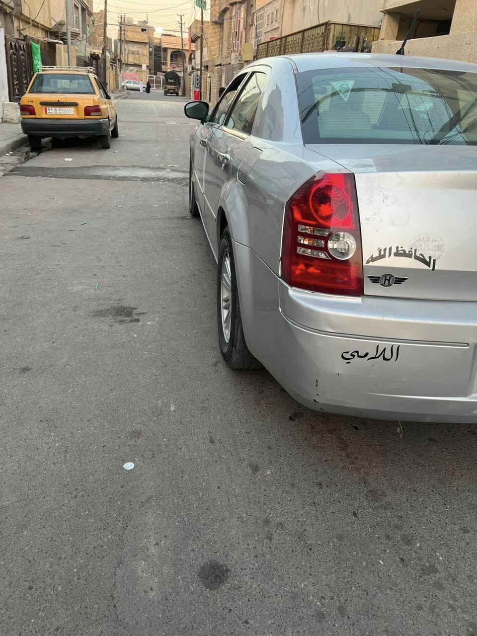 سلام عليكم اوباما 2008 مكينة 3500 رقم دولي جديد تحويل ثاني يوم كير ومكينة حدادية نص عمر تبريد ثلج بس الحادث الواضح بالصورة الباقي مكفول السعر 107 وبيها مجال مكانها بغداد التواصل على الرقم ***********
