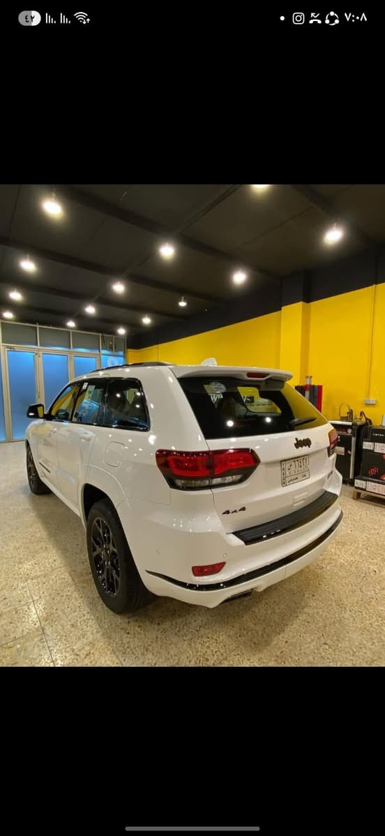 السلام عليكم
‏JEEP GRAND CHEROKEE 2022 S

عدد المسافات 80 كيلو متر

جيب فئة:    S

موديل:   2022

مكينة:     V6 3.6

خليجي (وكالة هارلم) رقم بغداد ✅

المواصفــات 

بانورامـــا

رادار جانبـي نقطة عميـاء رادار خلفـي

كشنات جلد 

ستيرن هيتـر + كهرباء

نظام توقف اوتـو ستوب

حساسـات امامي خلفي

صندوك كهربائـي

سماعات سستم صـوت

بصمة و تشغيل عن بعـد

كيج الكترونـي

نظام متعدد اوتو للطرق

مري قلاب وشفط

العنوان نجف

السعر 350  دولار
***********
اتصال او واتساب
