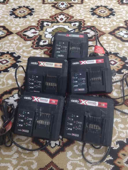 السلام عليكم بطاريات ليثيوم حقيقي 8امبير و6امبير مع شواحن اوزيتو 18فولت عدد 5السعر 60الف شلع ***********
