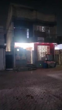 نص قطعه للبيع طابقين بقطاع 29 شرك ونظيفه ثلاث غرف واستقبال وتوليت معزو...