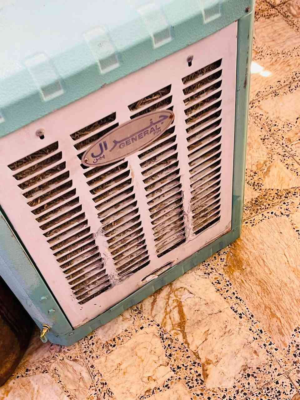 مبرده حجم 2000شغاله سرعين ع فحص 
مكان مدينه صدر شارع الفلاح سعر 65
***********
