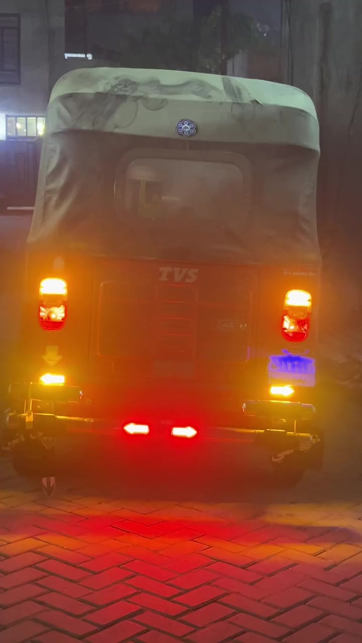 سلام عليكم تكتك تي في اس مديل١٨تكتك كامله عل حسب الصول تكتك مكينه كفاله من البرغي تكتك اي ضربه مابيه اي خياس مابيه تكتك حلو نضيفه صوته ناعم اله درجه البكان بغداد الامين الذانيه  الستفسار فقط واتسب ***********
