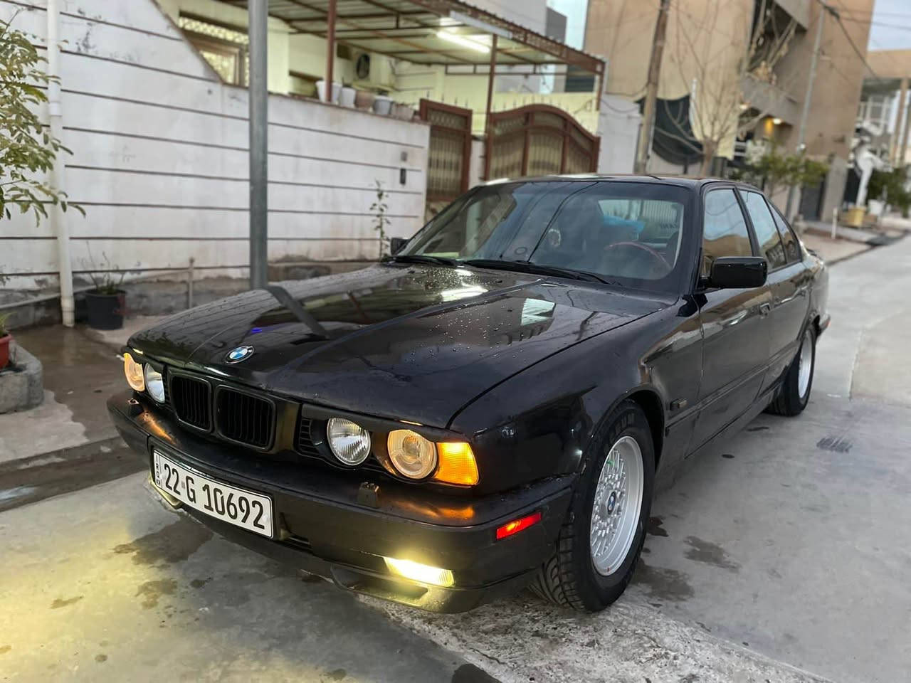 Bmw e34 
السعر / 60 و بي مجال
موديل 1991
محرك 525كبس
سنوية لحد 2031
رقم اربيل هزة و رقم و سنوية كلها جديد
بيها دفتر بانزين
بيها شبر خشم بنيد فقط
صبغ عام للجمالية
اربعة جام كهرباء
داخل جلد 
غرفة نظيفة
مكان سيارة كركوك شوراو Singapore


**إذا كنت صاحب هذا الإعلان وتريد حذفه لأي سبب، رجاءا أرسل رسالة إلى الدعم الفني**