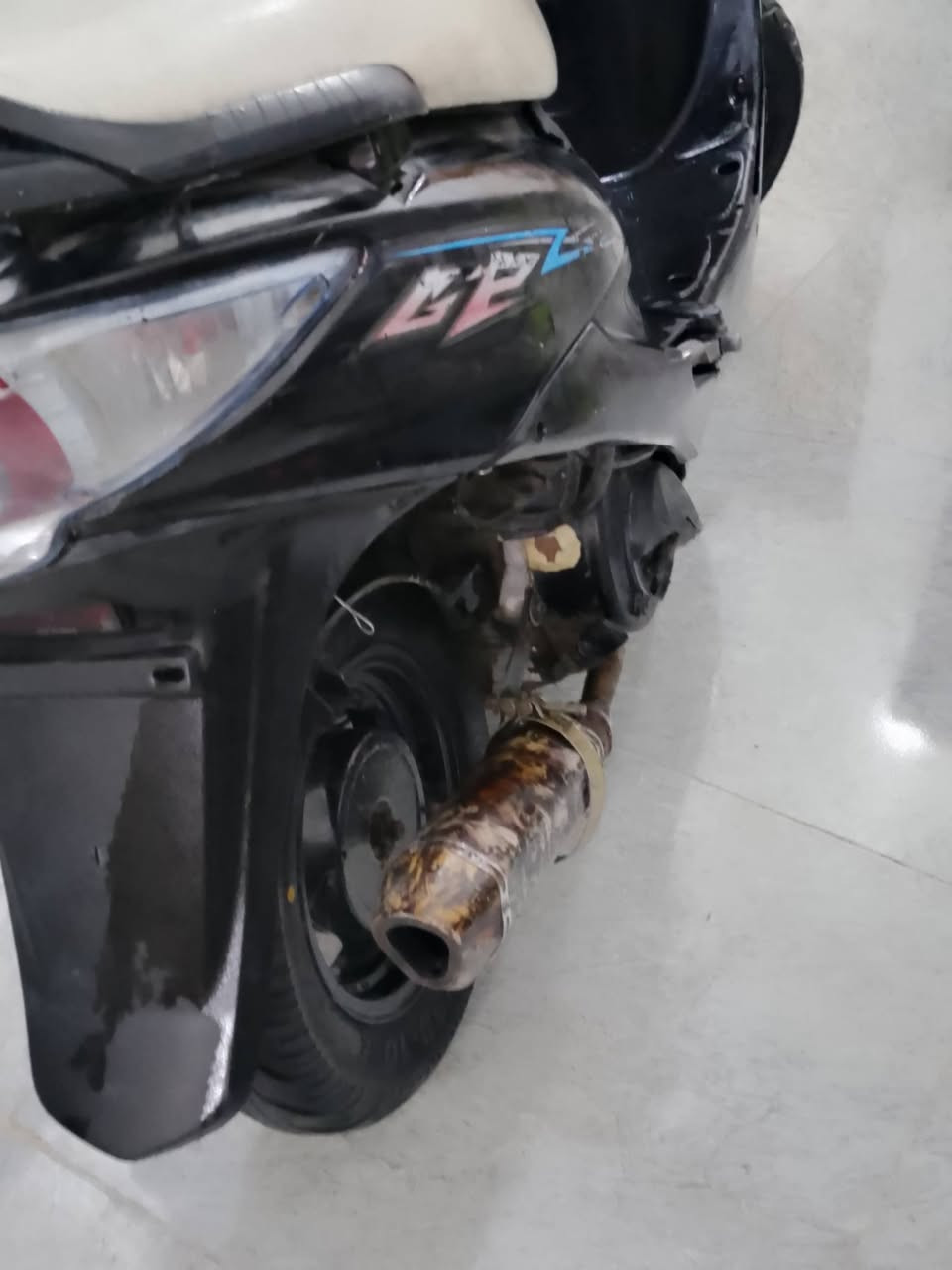 سلام عليكم دراجه كامكو g4للبيع دراجه مفتوحه ستوه مجفته  تجفتيت اصلي كلجات جديده تفصيخ قايش جديد مقدم دسك   جك /نص /جك /صفح/  صالنصه رياضي كاربون تريدها صوت تريدها كاتم دراجه مرتبه اشاير لايت بك لايت بس لعداد ميشتغل سيم اعتقد تعبان (السعر خاص )


**إذا كنت صاحب هذا الإعلان وتريد حذفه لأي سبب، رجاءا أرسل رسالة إلى الدعم الفني**