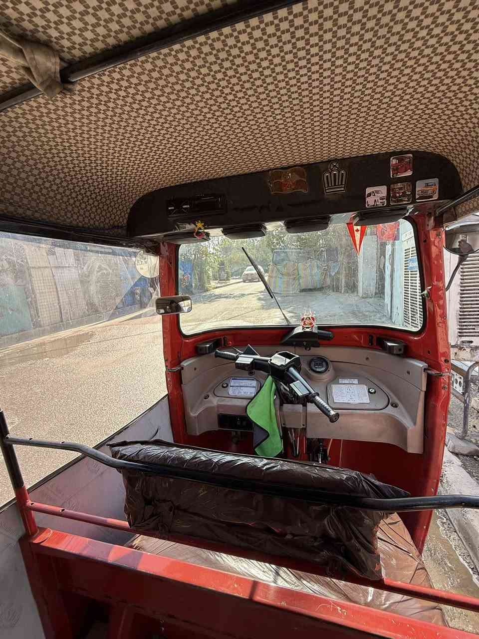 سلام عليكم تكتك لبيع مديل١٨تكتك بيه بس دوس معمره ولباقي كفاله مكاني بغداد الزعفرانيه وسعره 6500وبيه مجال ***********
