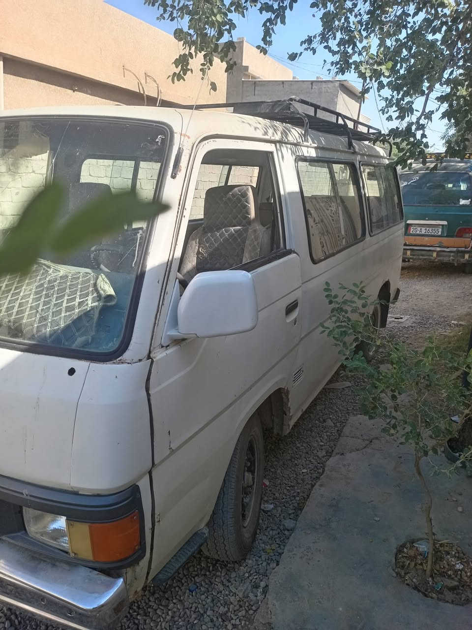 السلام عليكم ورحمة الله وبركاته للبيع 
نيسان موديل 1993 سنويه ساقطه رقم أحمر بغداد السعر 17 ورقه وبيها مجال العنوان ديالى بعقوبه رقم الهاتف ***********
