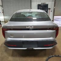 كي فور 2025 بدون دواخل بدون ايرباك بيع مستعجل أسعر 82  فقط بلوشي للتوا...