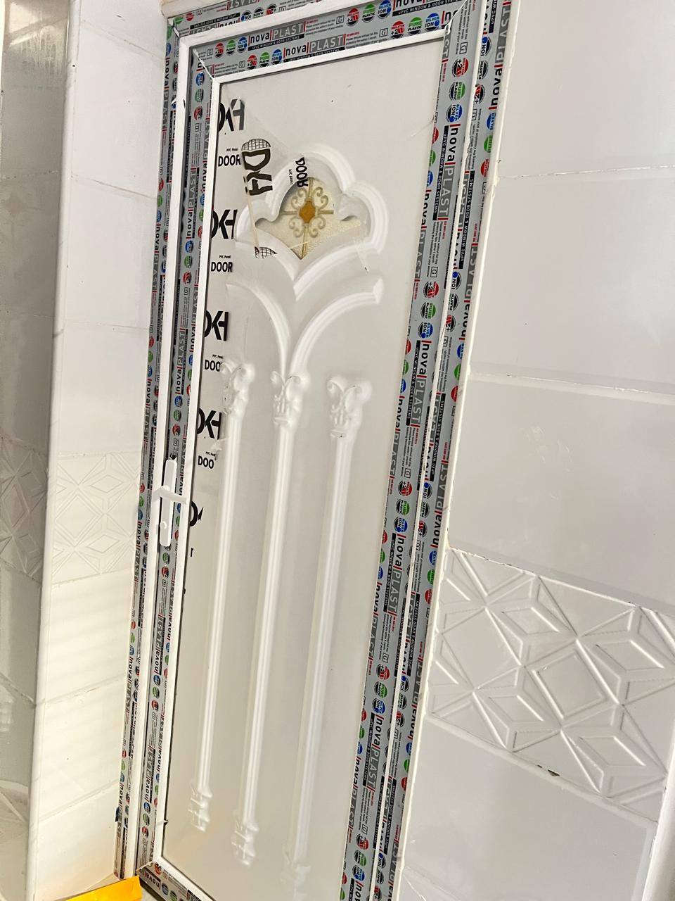 السلام عليكم 
عمل ابواب شبابيك 
المنيوم/وبلاستك 
العنوان موصل 
الهاتف/***********#
