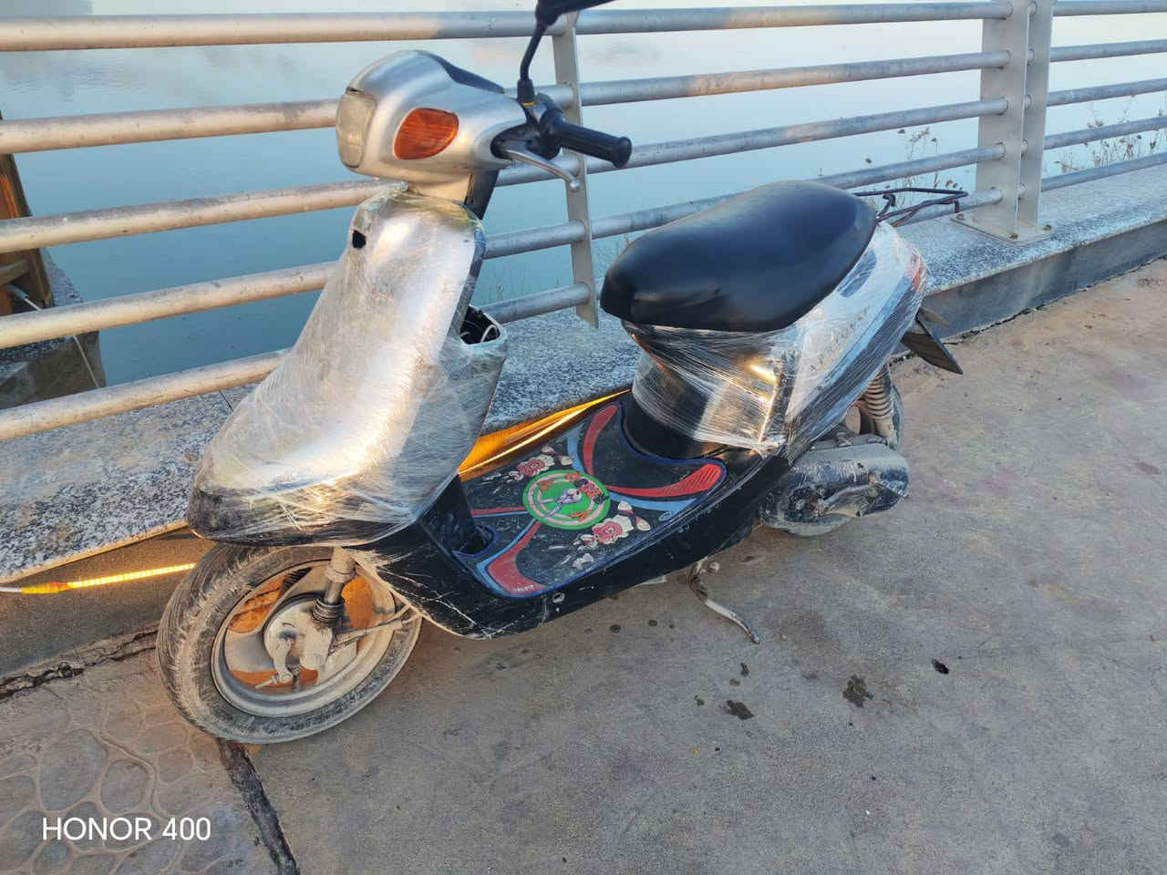 دراجة بوتين للمراوس شعندك نزل
مكينه فول برغي ما مفتوح 
تك سكريتر
سلف شغال بس مكسورة الدكمة
زينون واشاير فول
قطاره بل بانزين
فول فول ما ناقصو ربع دينار 
وجيب اي فيتر وياك وچيك
مكان موصل قرب كورنيش الجوسق


**إذا كنت صاحب هذا الإعلان وتريد حذفه لأي سبب، رجاءا أرسل رسالة إلى الدعم الفني**