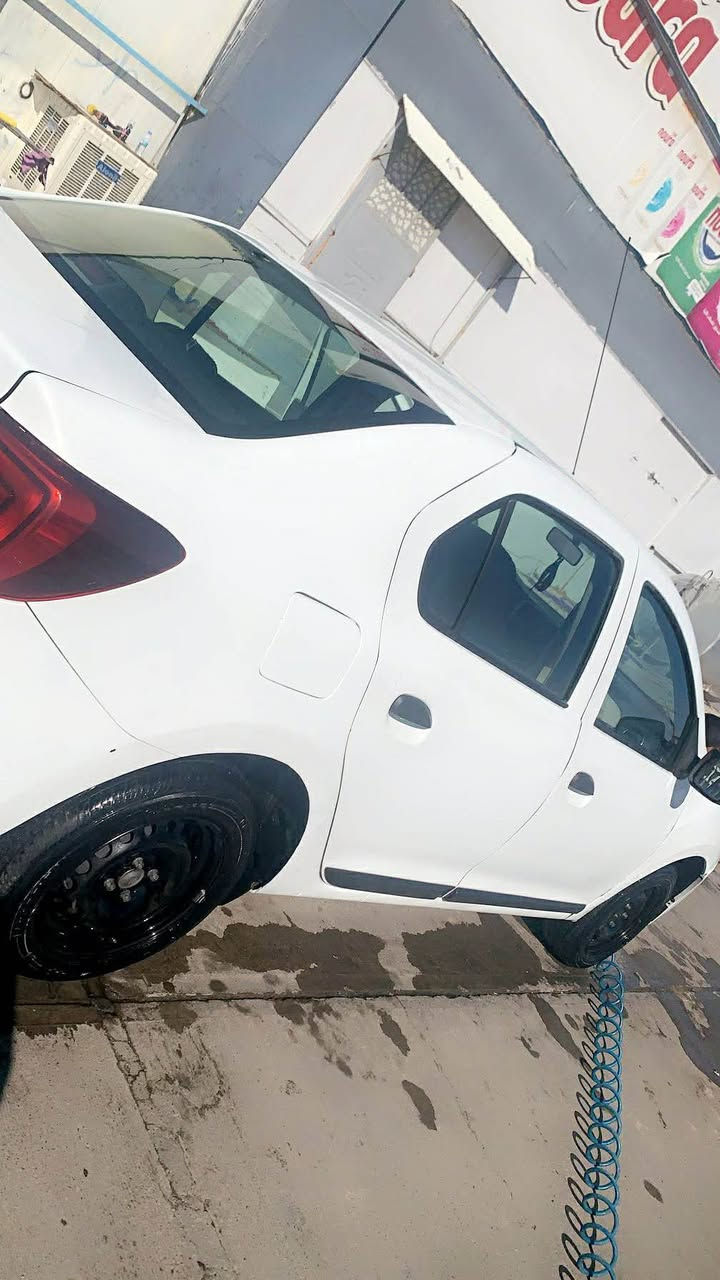 رینۆ 2020 تەنها چوار پارچەی پەمپە بێ لێدران پێش و پشت کەپس گێر و مەکینە و هەمووشت بە شەرت رەقەمی خاوەنیم داناوە  نرخ 75  
*********** أربيل, العراق
