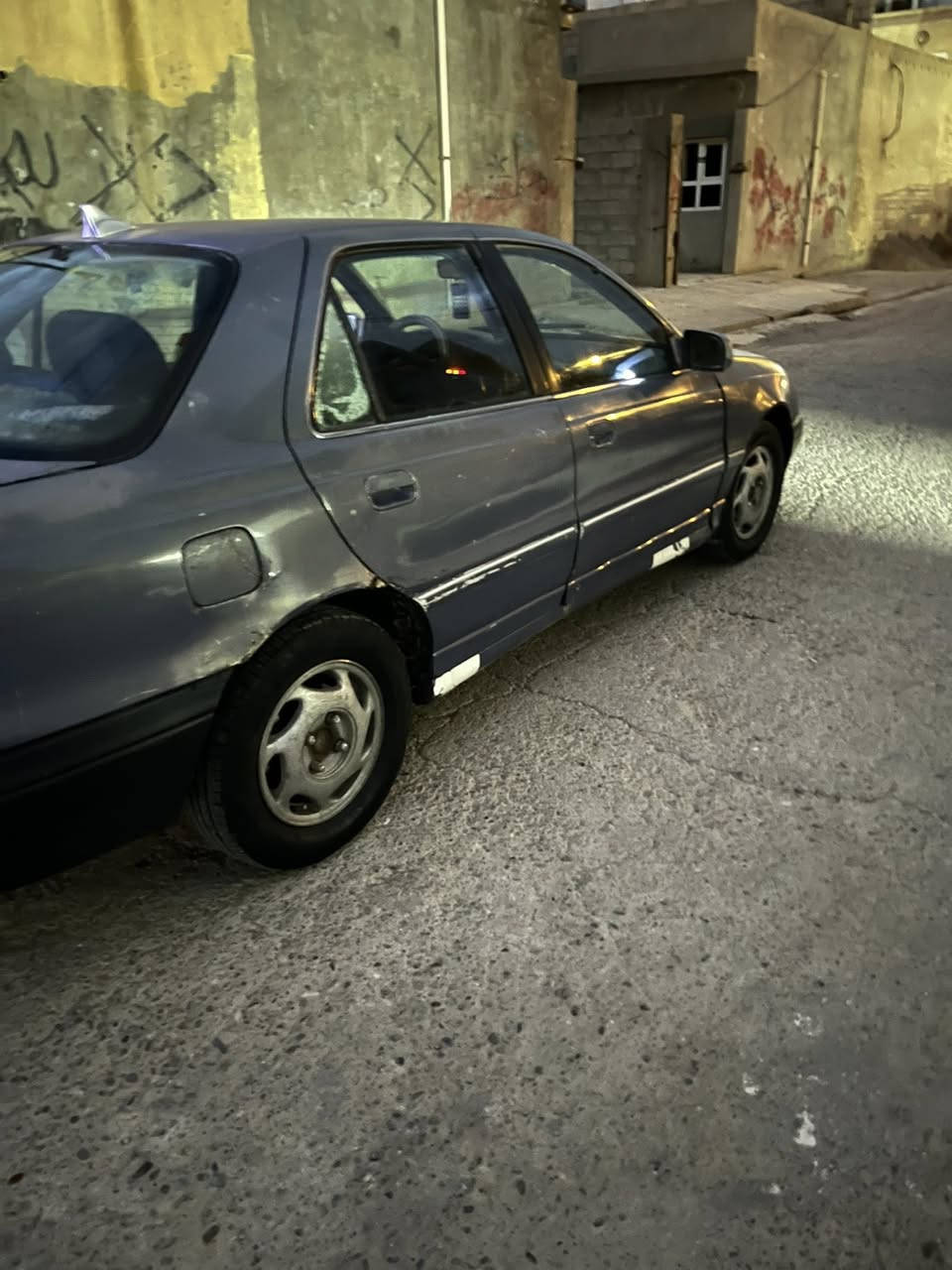 السلام عليكم الانترا دمعه موديل ٩٤رقم دولي شرط التحويل والوكاله سياره جاهزه مابيها اي نقص مسجل شغال سمعات بلاديه كير محرك خير من الله صدر امامي خلفي جديد السعر ٢٢$وبي مجال ***********
