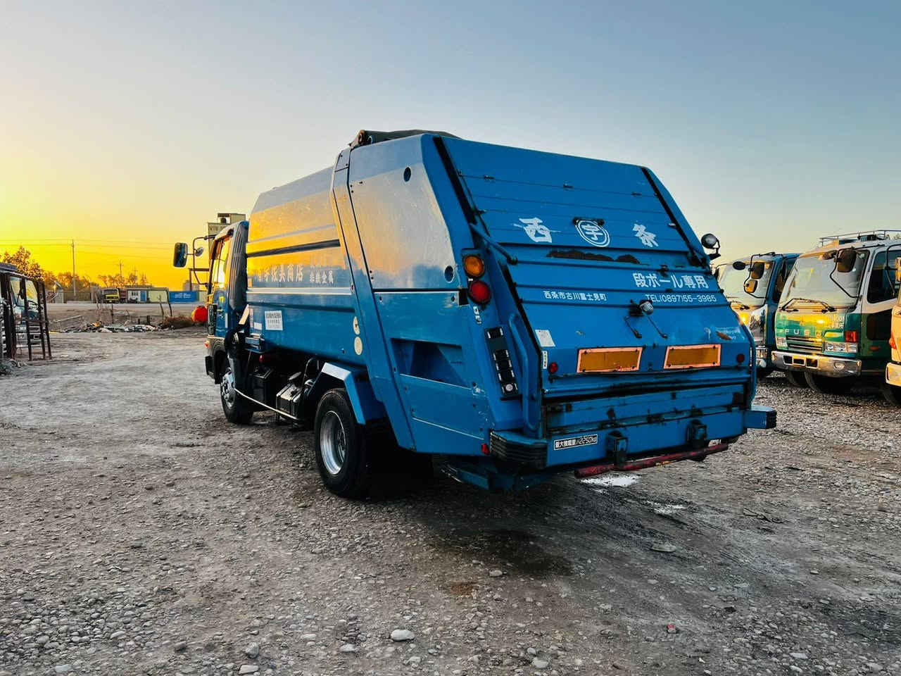 اللهم صل ع محمد وآل محمد 👍🇮🇶🇮🇶
هينو انكر كابسه نفايات كبسه 8 ونص مكعب 
مكينه 6 سلندر بم ونوزل دخول جديد 
 معرض النصر / قضاء النصر / ذي قار 
***********
***********
