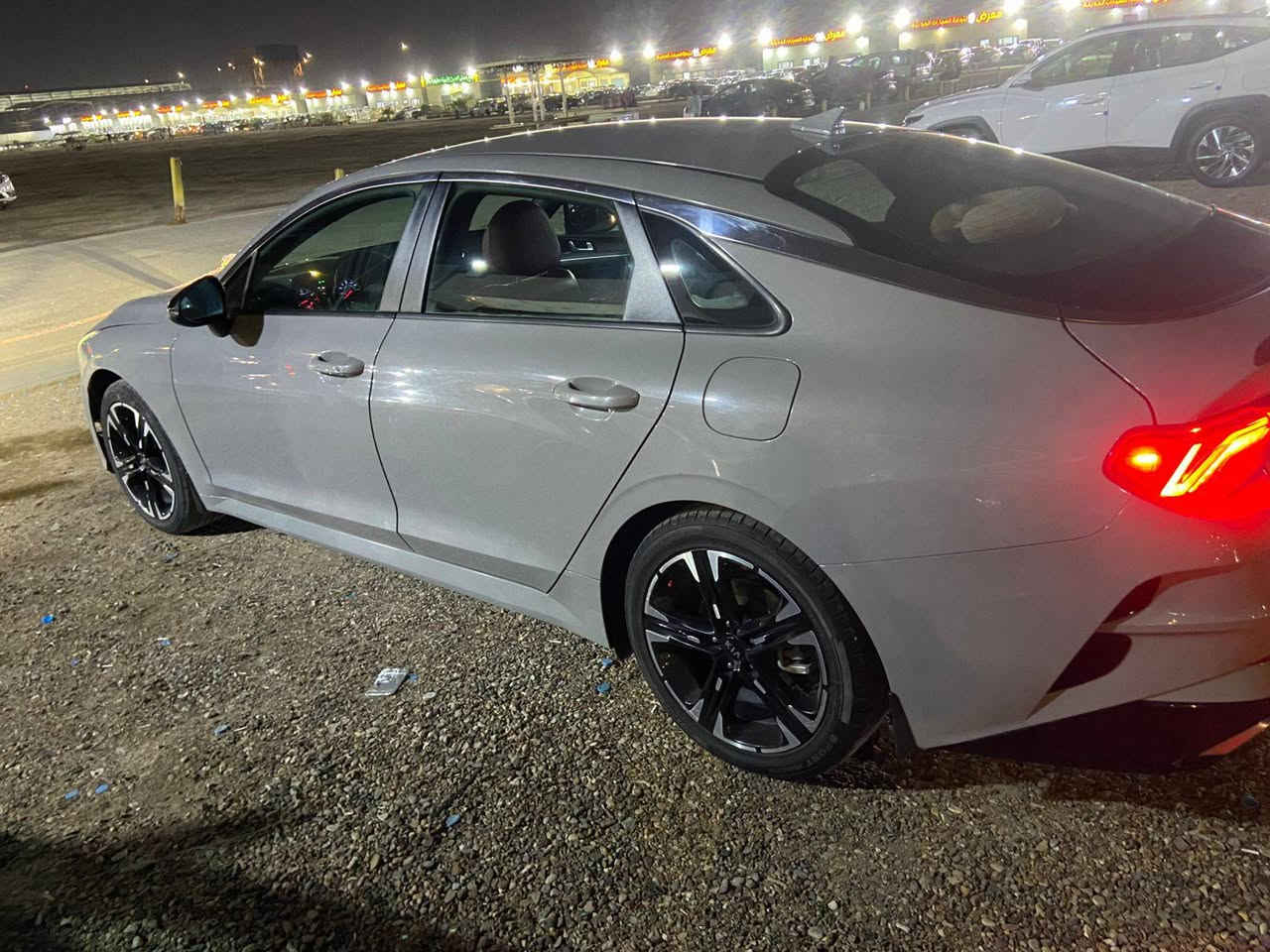 للبيع  سياره  K5  مديل  21
وارد امريكي 
مواصفات نص فول 
لون سمنتي 
ستقبال ابواب 
تشغيل عن بعد
تشغيل بصمه
جام اوتو 
صندوق فتح عن بعد
حساسات
امامي + خلفي + جانبي 
رادار
شاشه كار بلي 
كشنات جلد 
مانع تصادم 
سايد بريك بصمه 
فول تحكم ستيرن 
4 وضعيات قياده 
لايت زنون 
محرك  1600 تيربو 

سياره جاهزه مكينه ناعمه حداديه عامه  حتى بعدها ما طابعه صارلها ٤ ايام تبريد  100 من 100 ضربه سياره بنيد و جاملغ بدون شواصي / جاملق جه سايق ومعدلينه بدون تبديل البنيد مبدل + ضربه باب العبري الخلفي بدون تبديل معدل  سياره حلوه جاهزه للبيع مستعجل 
وشرط الفحص سياره ب اسمي 
عنواني البصره 
رقم تواصل 

*********** 
        نواف
