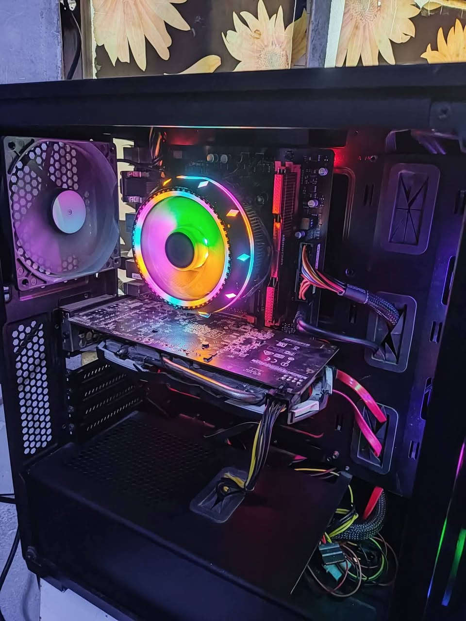 السلام عليكم pc لبيع كيس فقط
المعالج i5 7500
البورد B250m gaming msi
الكرت Rx 580 8gb msi
الرام ddr4 8gb 2400hz
التخزين ssd 512 +320
البور 80+ 400w 
الكيس 3FAN ARGB بدون جامه
السعر 330 الف مكاني بغداد ويا كيبورد اصلي


**إذا كنت صاحب هذا الإعلان وتريد حذفه لأي سبب، رجاءا أرسل رسالة إلى الدعم الفني**
