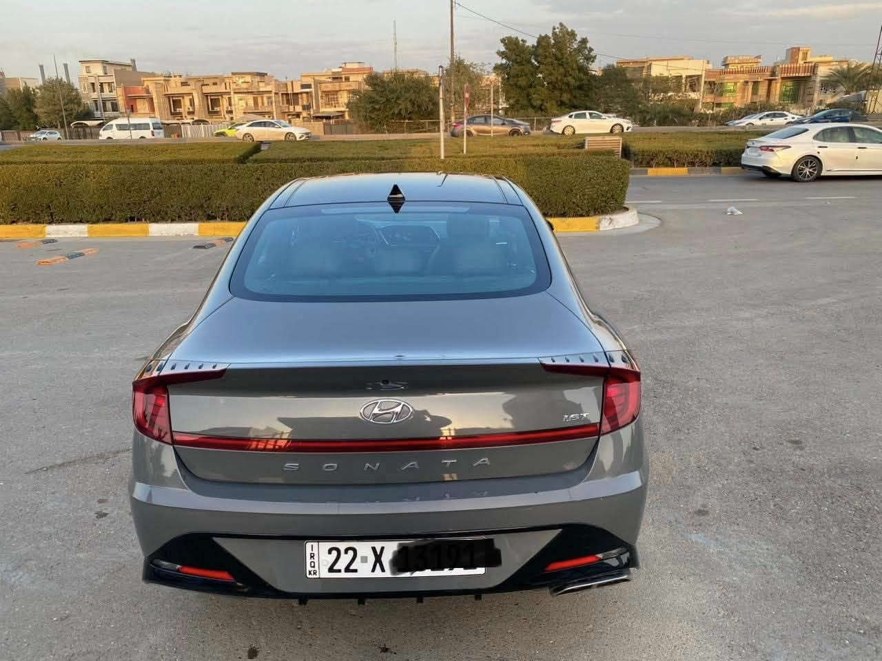 السلام عليكم 
سوناتا 2023 رقم اربيل بسمي فول وارد امريكي بدون صبغ 
حادثها بارد جاملغ خلف السايق والبنيد بارد مثل مموضح بالسونار 
 بدون ايرباك ماشية 73 الف 
سنويه تنتهي 2030 
السعر 177 بيها مجال بسيط
***********
بغداد الدورة
