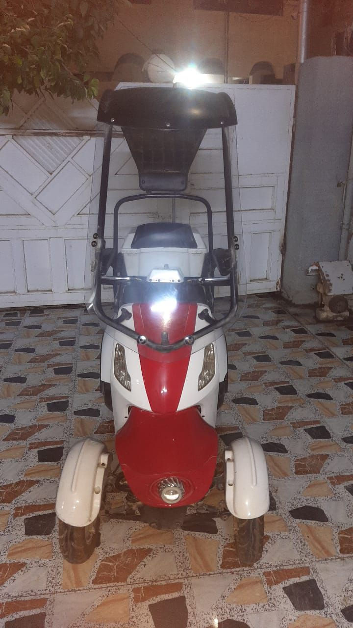 للبيع نظيفه كلش تستخدم لكبار السن وذوي الاحتياجات الخاصة عطلها بطاريات لأن متروكه مامستعمله العنوان ديالى بعقوبة التحرير للاستفسار الاتصال على الرقم ***********
