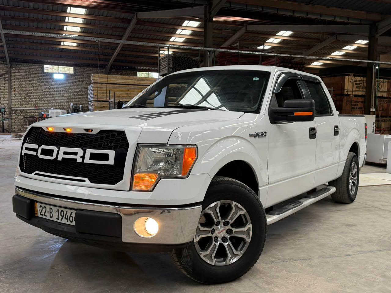 للبيع فورد F150 موديل 2011
خليجيه وكاله نيفا  
سيارة قوية ونظيفة وجاهزة للاستخدام
محرك كير تبريد تدفئه صدر كله جاهز 
 بدون أي مصاريف.
✅ وارد خليجي  
✅ محرك 8 سلندر 5000 المرغوب
✅ تدفئه تبريد شغاله بدون اي ملاحظات 

المواصفات:  
• باب طويل بدي قصير  
• ويل 18 مال جمسي حديث  سعره 800   
• شاشة + كاميرا خلفية  
• كشن منفصل  
• درج في باب البدي لسهولة الاستخدام  
• اضافة منظومة غاز 80 لتر (اقتصادية بالصرف)

⚙️ الحالة:  
المكينة، الكير، التبريد والتدفئة كلها تمام وجاهزة.

📄 السنوية: أربيل باسمي – تحويل مباشر  
📍 المكان: بغداد

💰 السعر: 140 قفل سعر نهائي

📞 الاتصال: *********** بغداد, العراق
