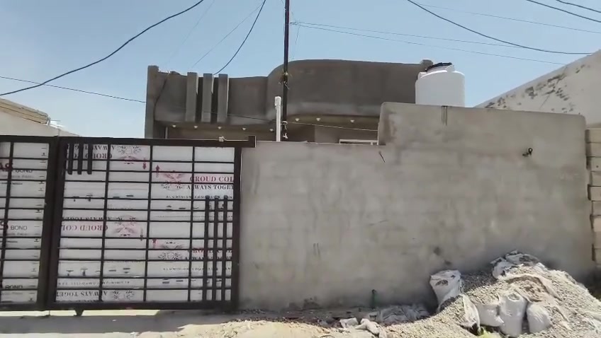 السلام عليكم يوجد بيت للايجار جسر ديالى العريفيه شارع ابو مروان للتواصل ***********سعر٢٥٠ قفل
