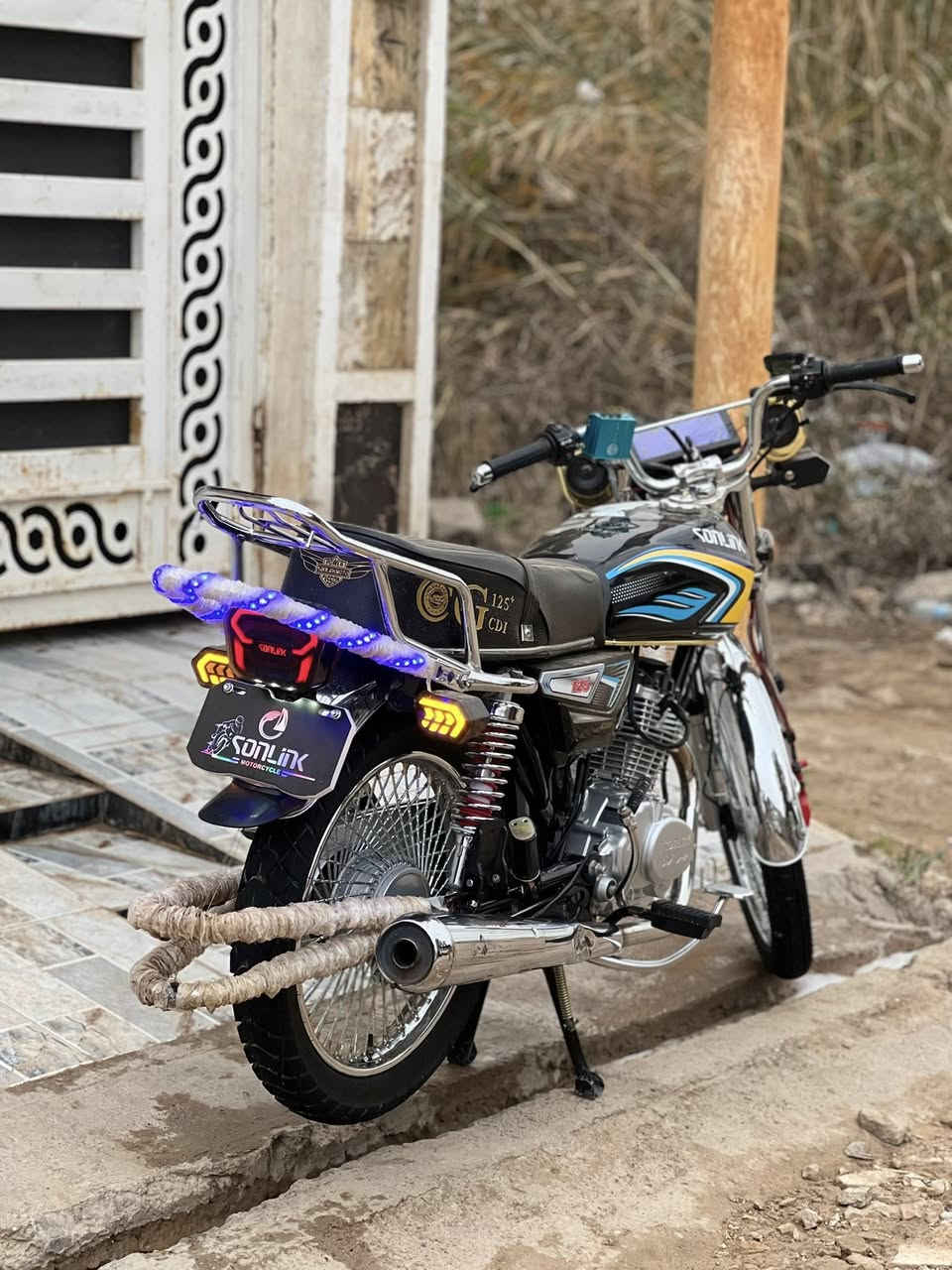 السلام عليكم تايكر 2025 كفاله عامه مكفول. من الشخط محرك ما مفتوح ماشي ٦٠٠ كيلو فقط كله شغال كهربائيات كله شغاله اي نقص ما بي دراجه مجمبزه خير من الله شلعه معدل فووول مكانه ديالى بعقوبة رحمه سعر خاص او اتصل ع رقم ***********
