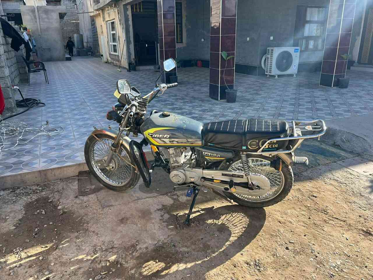 سلام عليكم دراجه البيع تايكر مديل 19نشاط فول كهربيات شغله مكان بيجي سعر 280بي مجال شراي او مروس ***********
