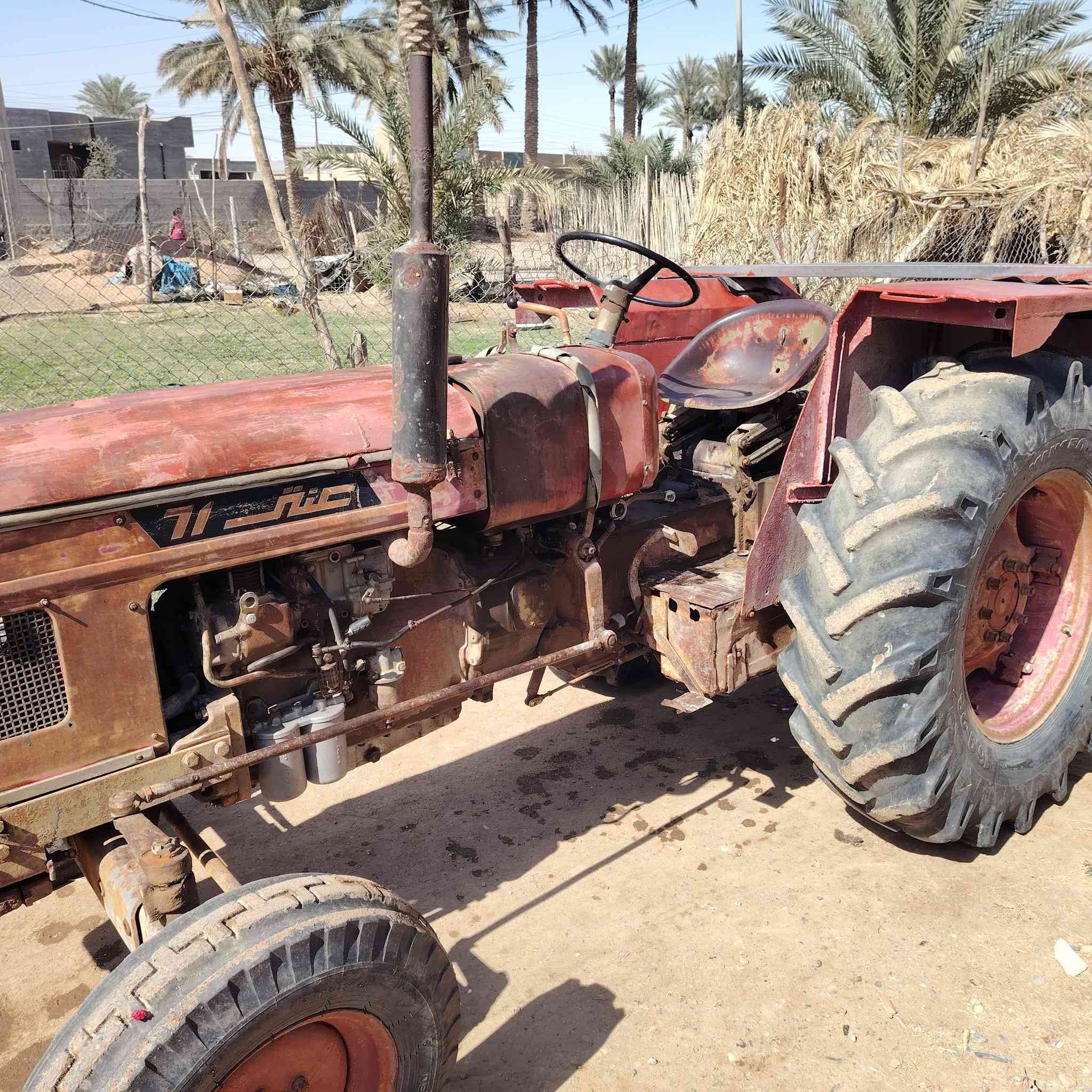 سلام عليكم تنكتر عنتر للبيع موديل 71مكان الانبار الرمادي  رقم ***********
