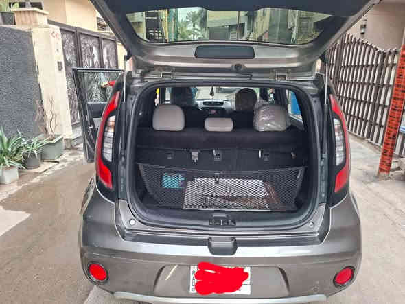 كيا سول موديل ٢٠١٥
رقم بغداد مشروع وطني شرط التحويل 
وارد امريكي الحادث موضح بالسونار ايرباك البردة بصف السايق متضرر من الحادث
محرك ١٦٠٠ gdi
ماشية ٧٣ ميل
الكير والمحرك سليم بدون اعطال وعليها ادامة وبدون دوانز
تبريد بي ليك 
تدفئة شغالة 
دهن محرك نوع ميتاسو ياباني 
استخدم فقط بانزين محسن 
استخدامي قليل جدا للسيارة اشتريتها ماشية ٧٠ حاليا ماشية ٧٣
السعر المطلوب ١١٧ ورقة بيها مجال بسيط
مكاني بغداد مكلف بالنشر للتواصل ***********
