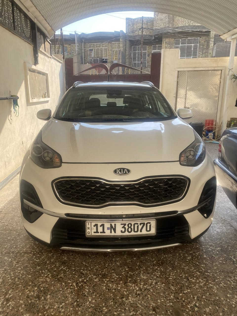 السلام عليكم اخوان كيا سبورتنج موديل 2021 السياره أمريكي  جاهزه رقم بغداد الدولي الجديد تخم تاير شاشه حداديه مكينه كير : مكان السياره بغداد السعر 150 : للاستفسار (***********)
