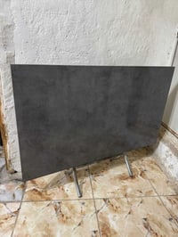 ميز قوي وجديد  للحاسبه او بلي وكلشي يرهم السعر 50 بغداد حي الجهاد  078...