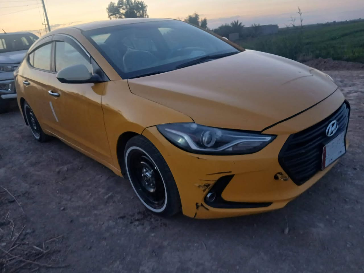 سلام عليكم سياره النترا لون اصفر موديل 17 مكفوله  وارد امريكي سياره تخبل حداديه  مكينه كارتون تخم تاير مكاني ناصريه شطره السعر 105 وبيه مجال  مستعجل مكلف بنشر رقم صاحب السياره ***********
